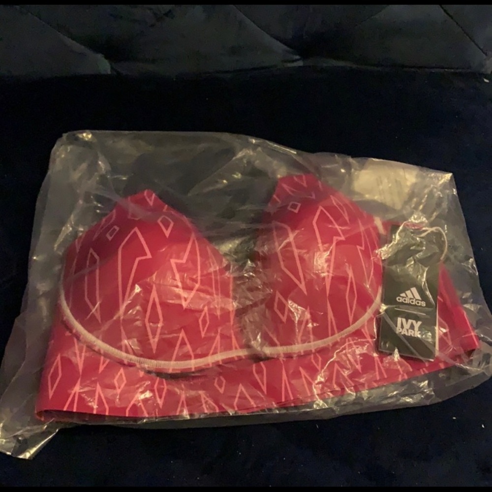 (New) #IvyPark #Beyonce pink monogram sports bra new with tag